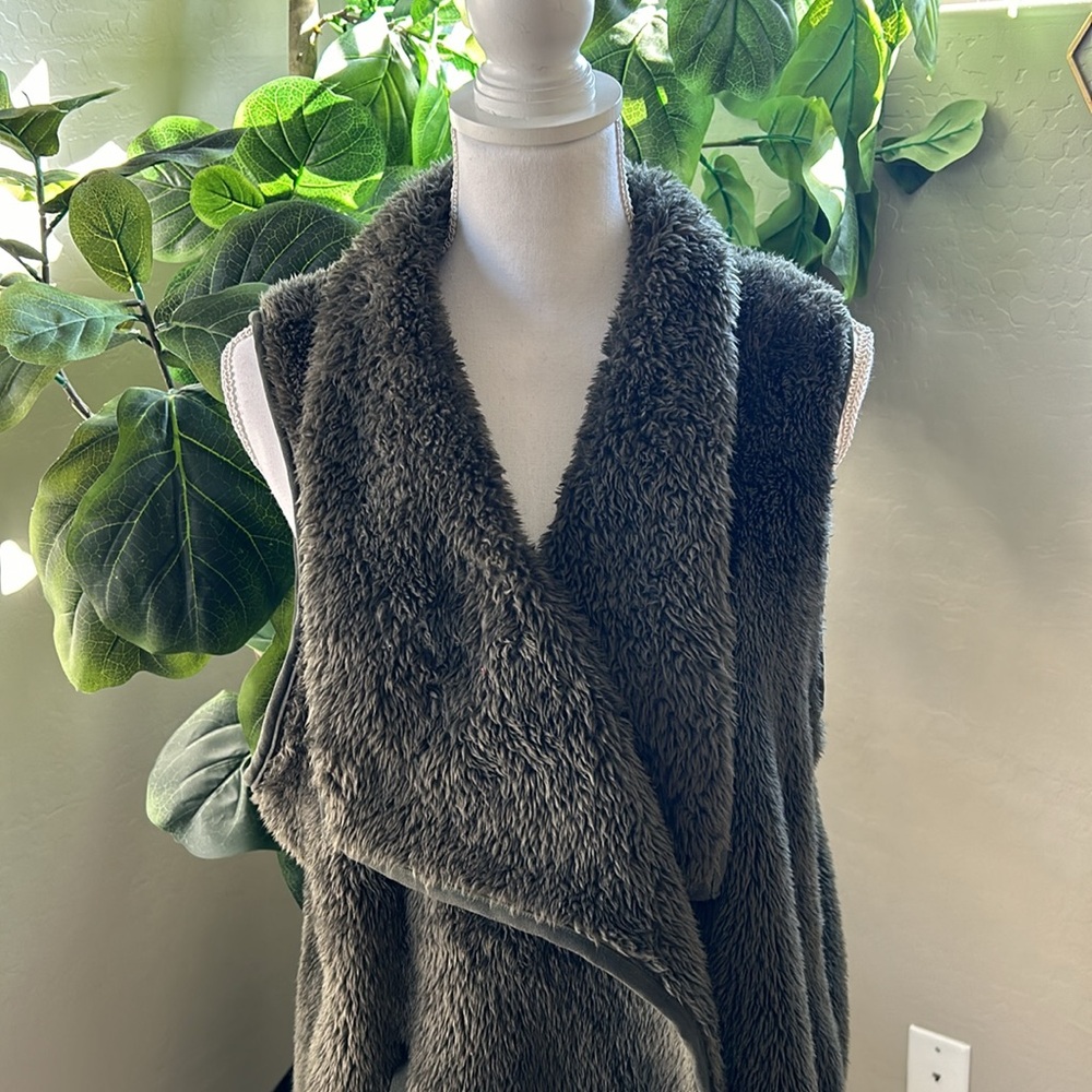 😊 Olive Green Soft Furry Long Vest